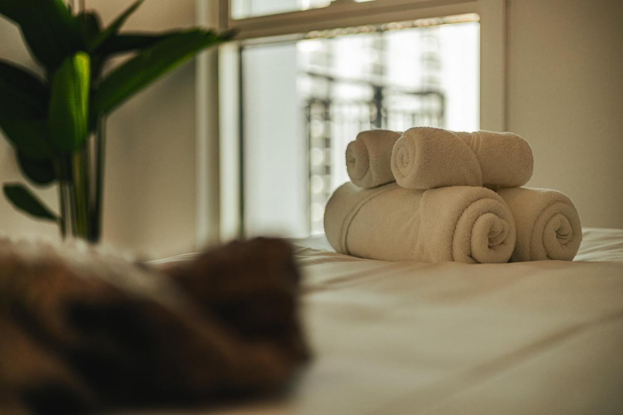 Voyage'S Stylish 1Br At Waters Edge Apartment Абу Даби Екстериор снимка